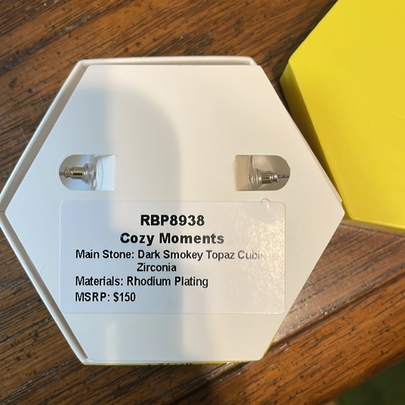 New in Box BP OG Earrings Cozy Moments Dark Smokey Topaz CZ - Picture 3 of 4